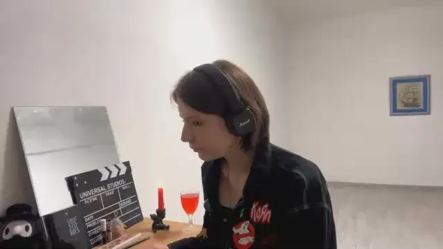 Offline LeanaMielnicki on Cam4