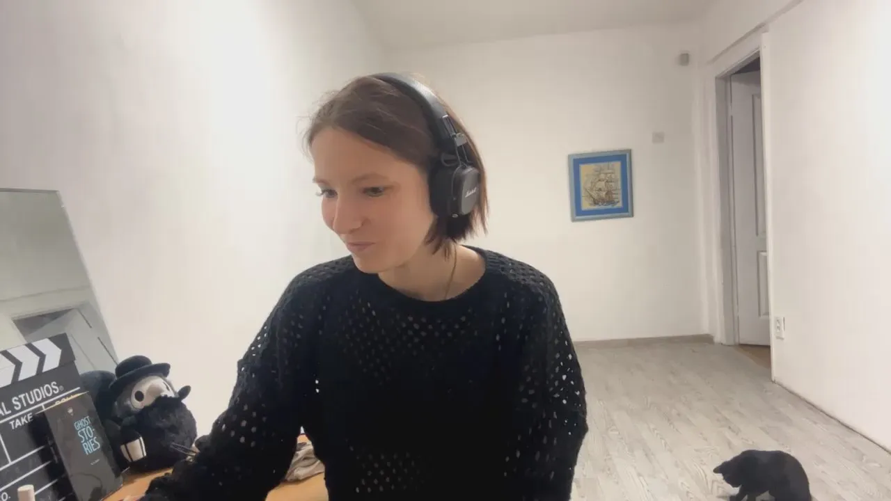 Offline LeanaMielnicki on Cam4