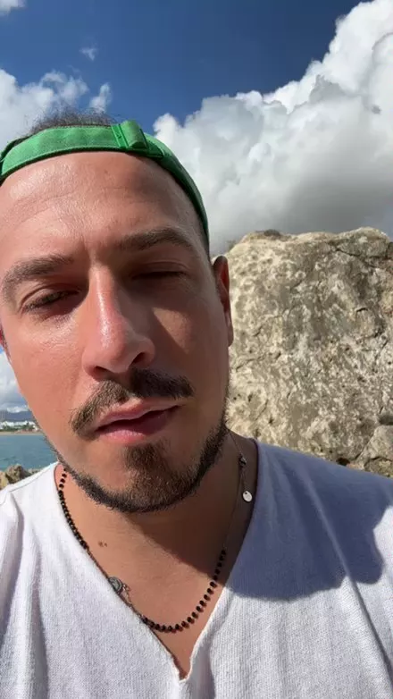 Offline Legolar on Cam4