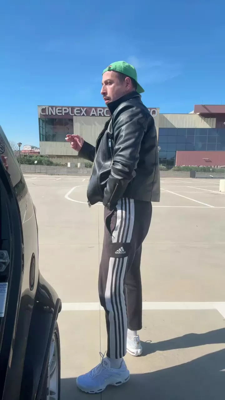 Offline Legolar on Cam4