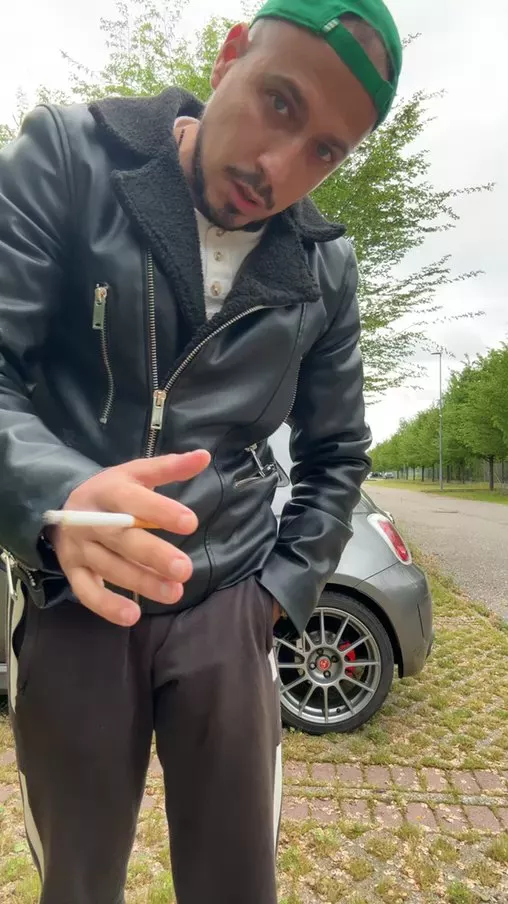 Offline Legolar on Cam4