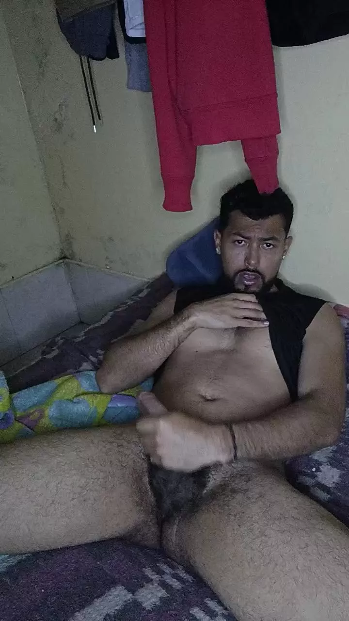 Offline LeonBigCock24 on Cam4