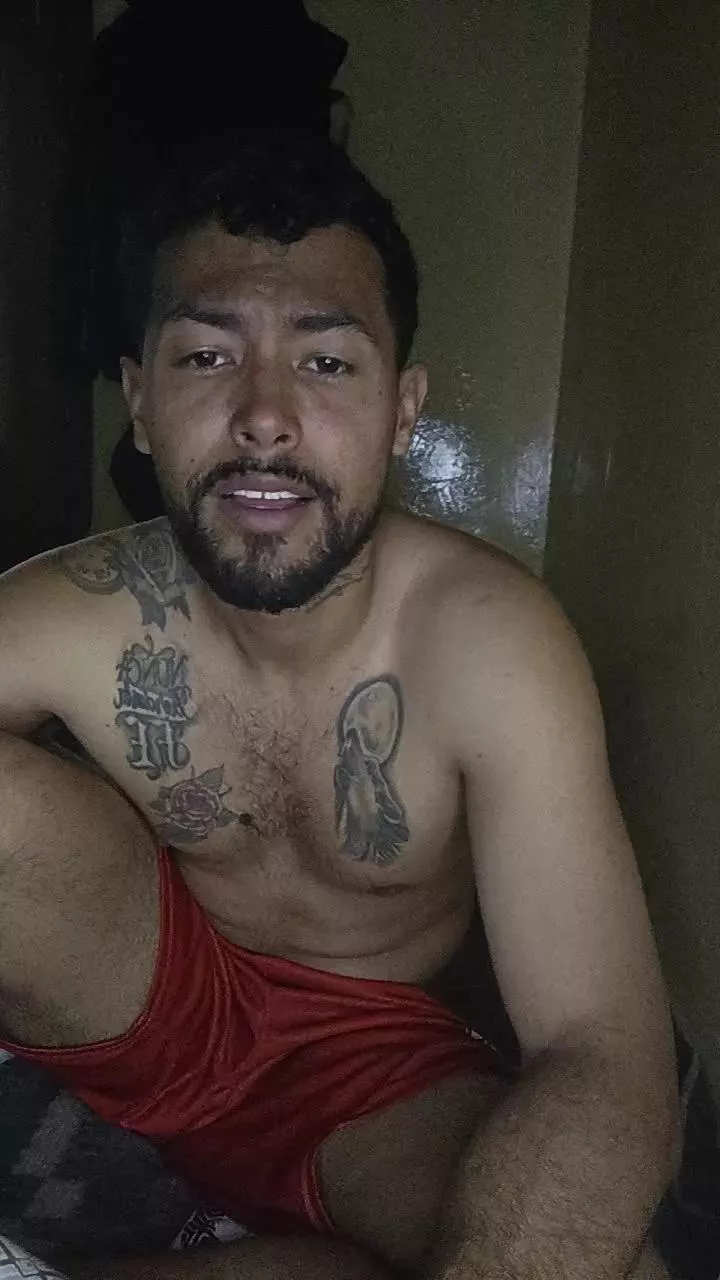 Offline LeonBigCock24 on Cam4