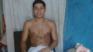 Offline Lil_condor_bby1 on Cam4