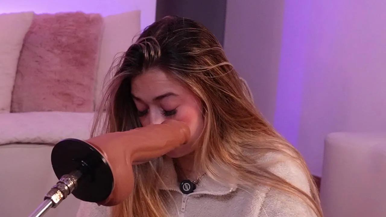 Offline LilithGray9 on Cam4