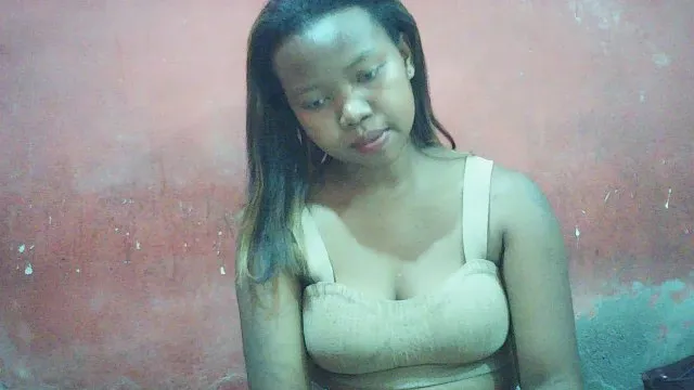 LovelyAngelah on Cam4