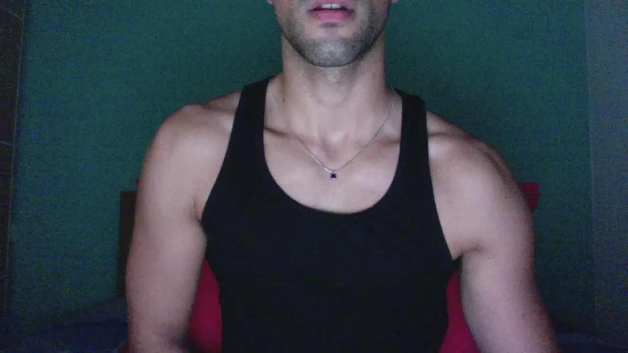 Offline LucaCamIn on Cam4