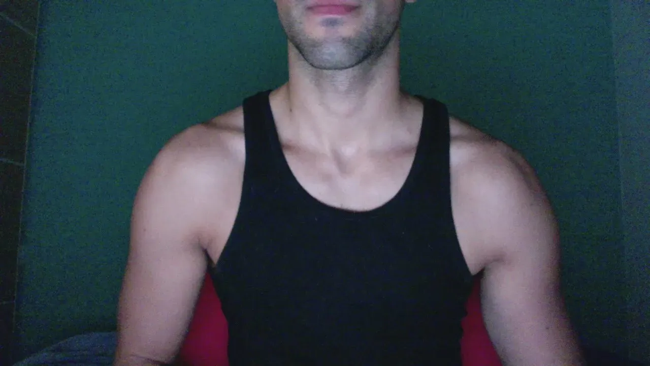 Offline LucaCamIn on Cam4