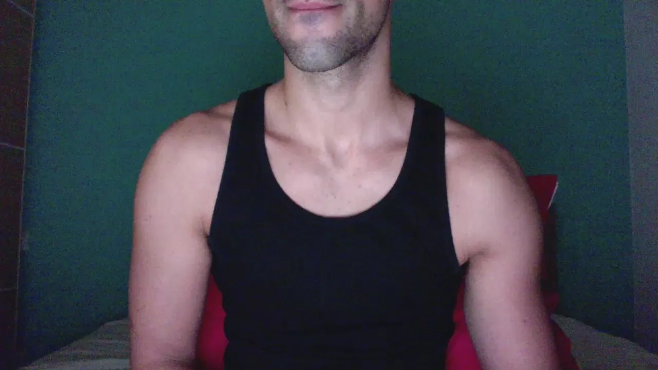 Offline LucaCamIn on Cam4