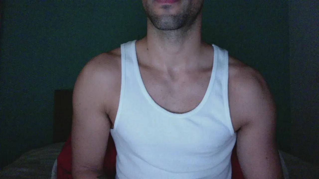 Offline LucaCamIn on Cam4