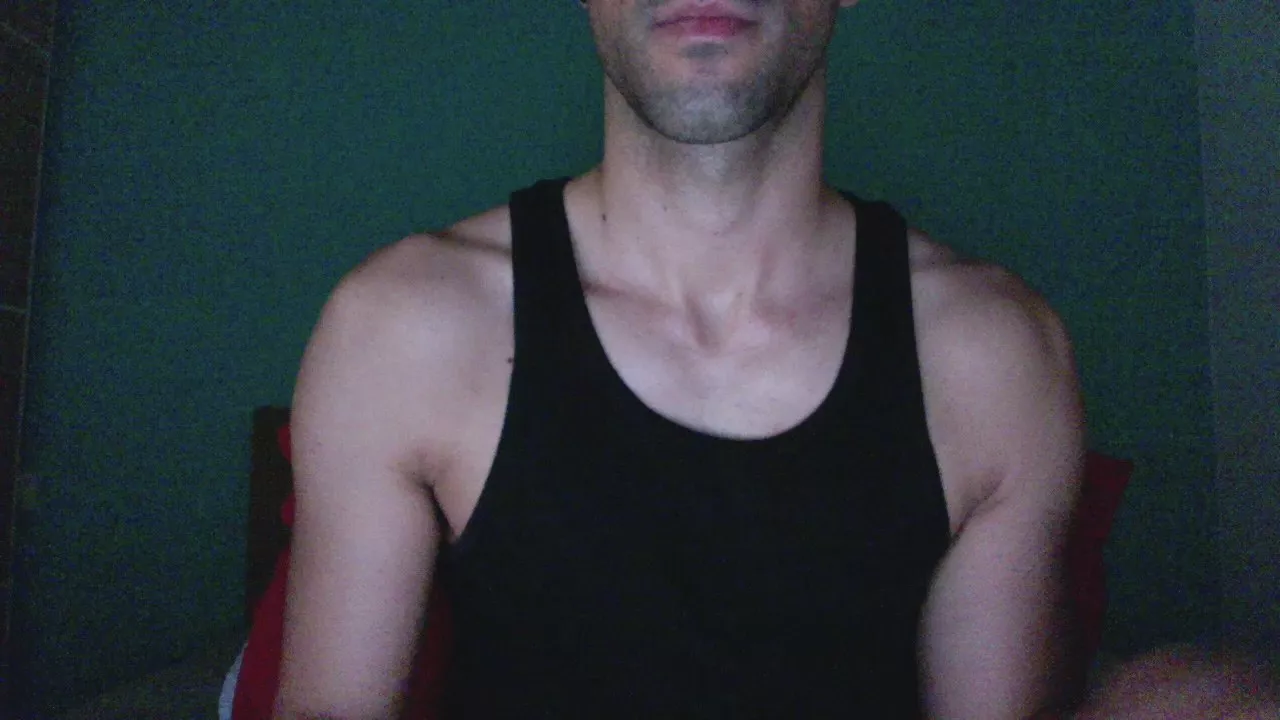 Offline LucaCamIn on Cam4