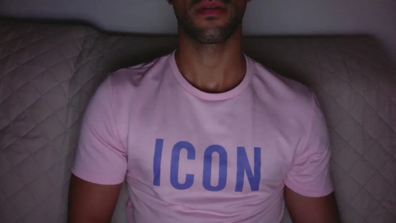 Offline LucaCamIn on Cam4