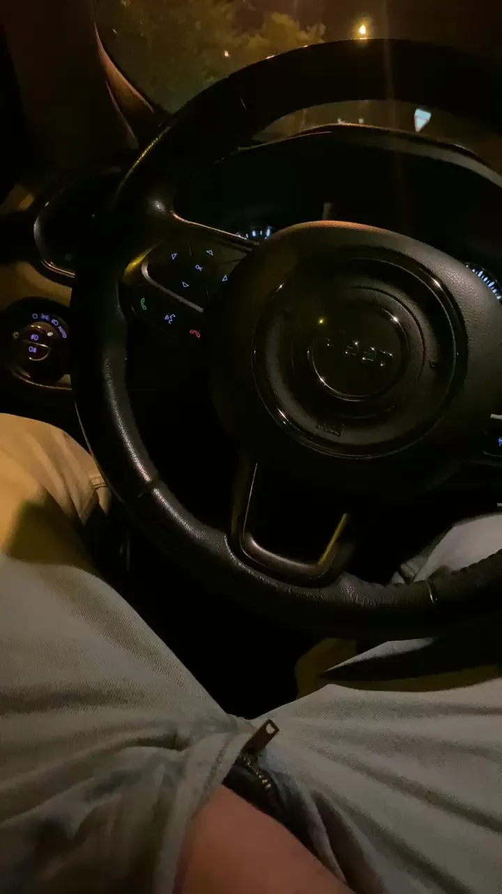 Offline lucapublic on Cam4