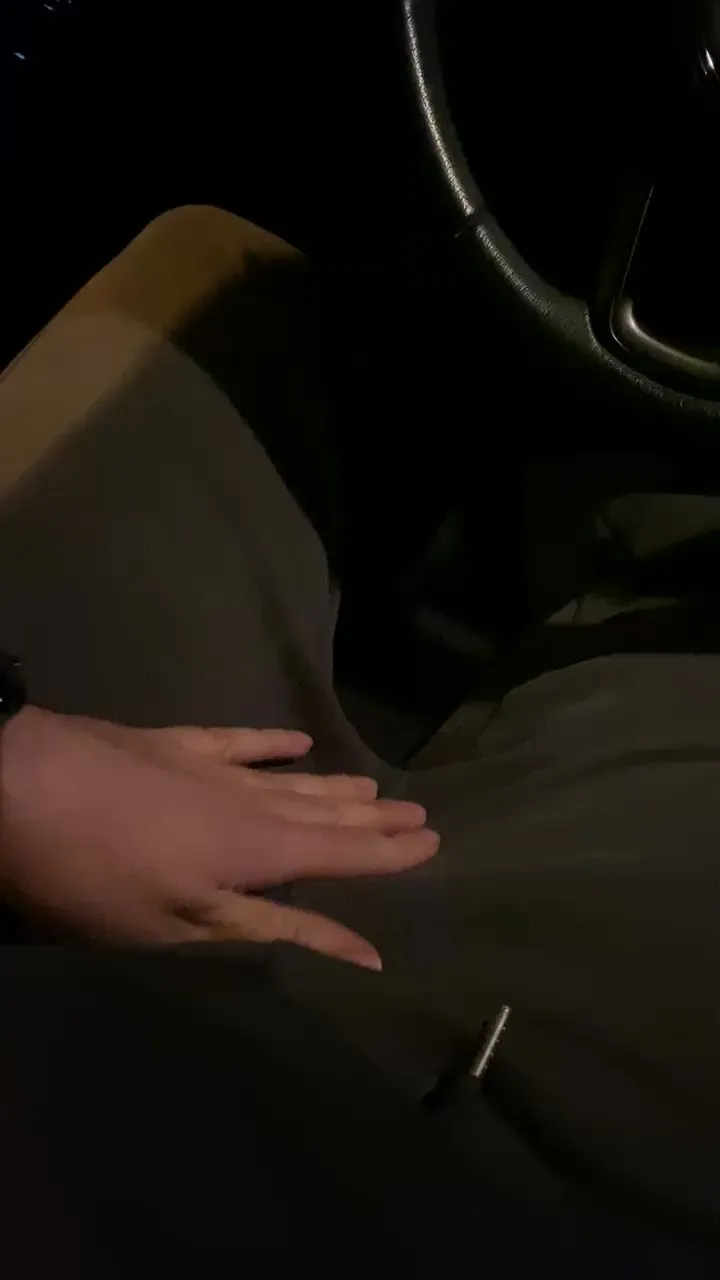 Offline lucapublic on Cam4