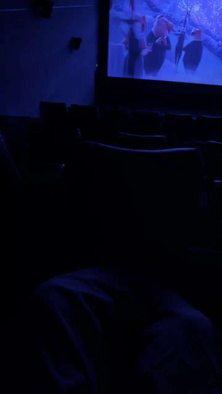 Offline lucapublic on Cam4