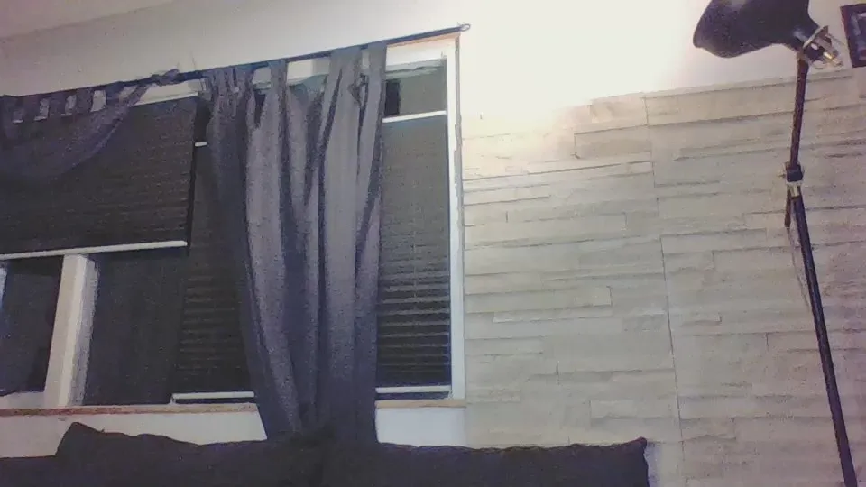 Offline Luluangel2005 on Cam4