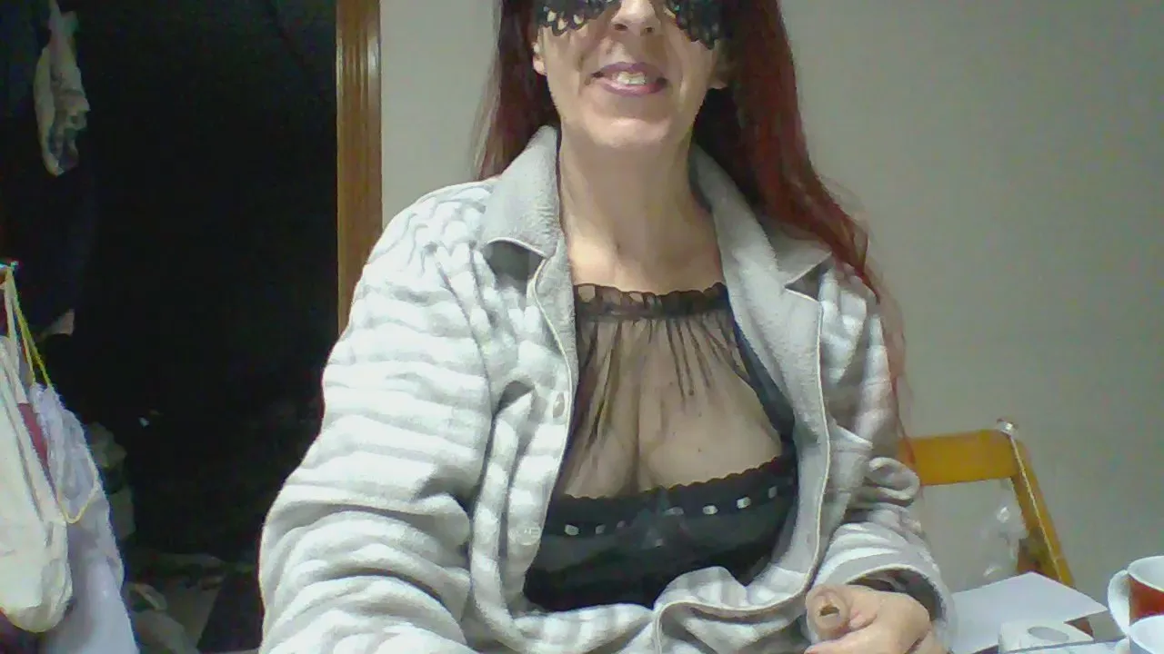 Offline Lunamaya7 on Cam4