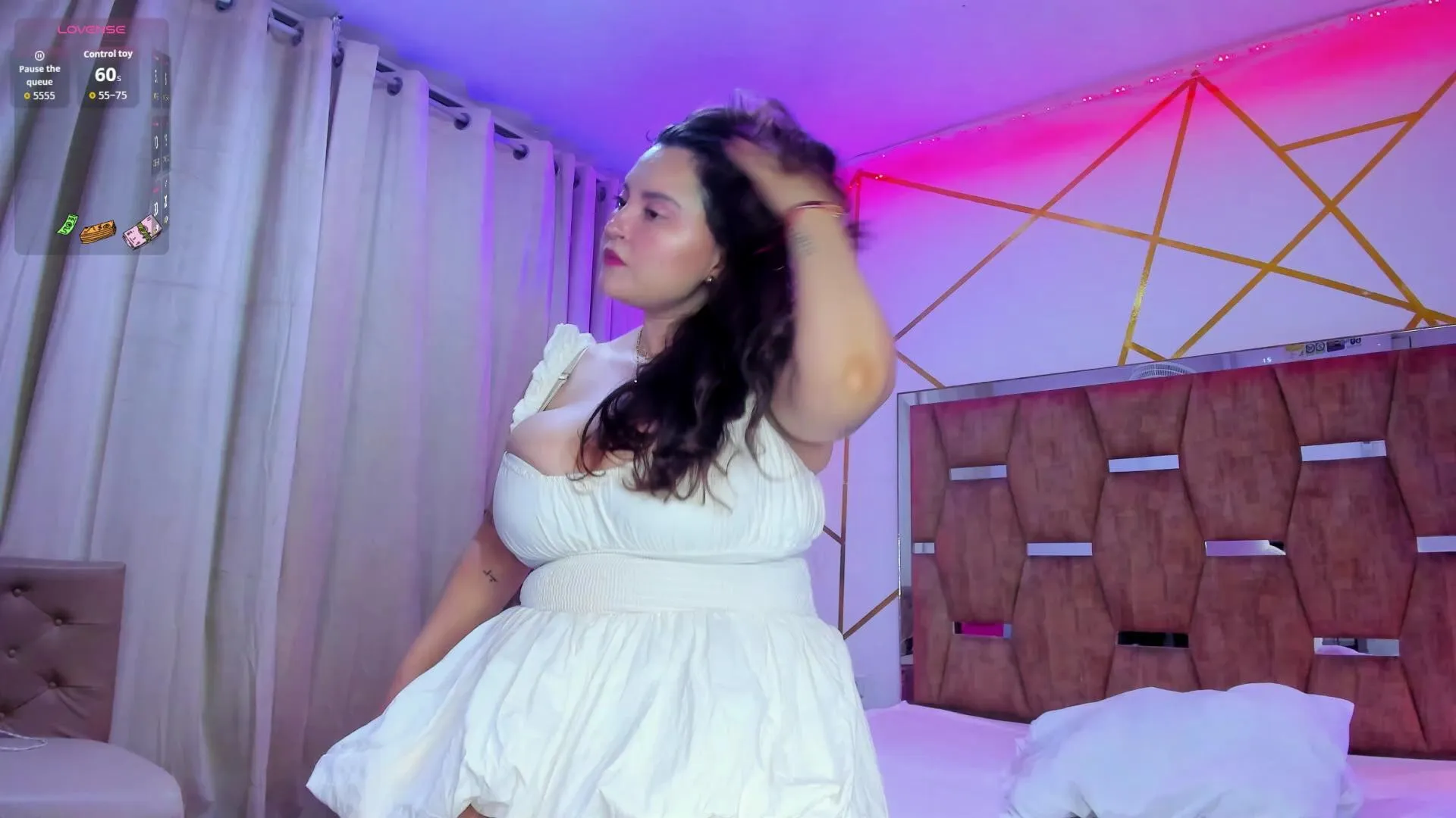 Offline LunaPleasure on Cam4