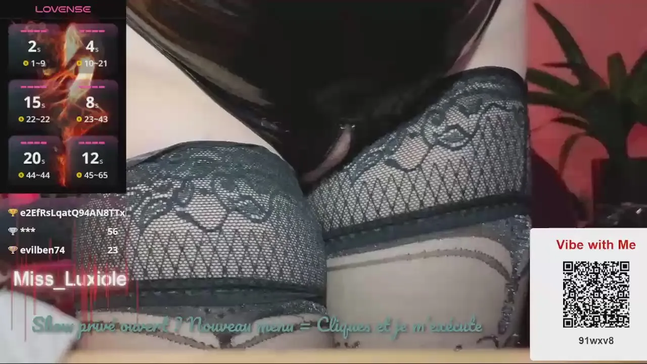 Offline Luxiole on Cam4