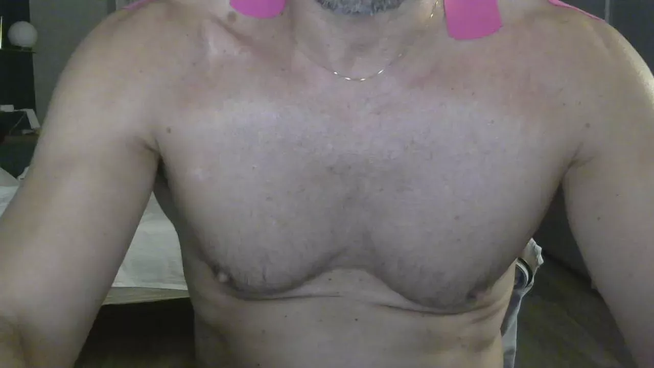 Offline madmaxifun on Cam4