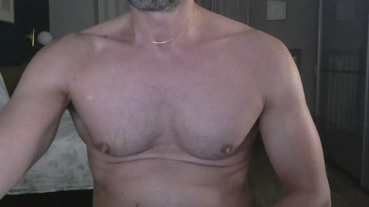 Offline madmaxifun on Cam4