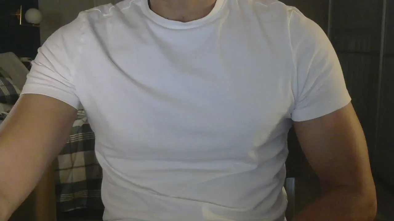 Offline madmaxifun on Cam4