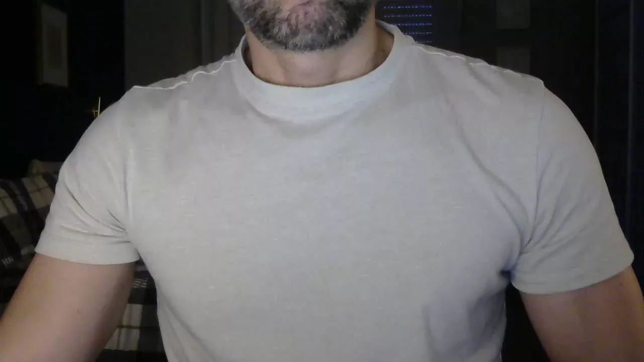 Offline madmaxifun on Cam4