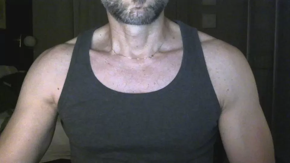 Offline madmaxifun on Cam4