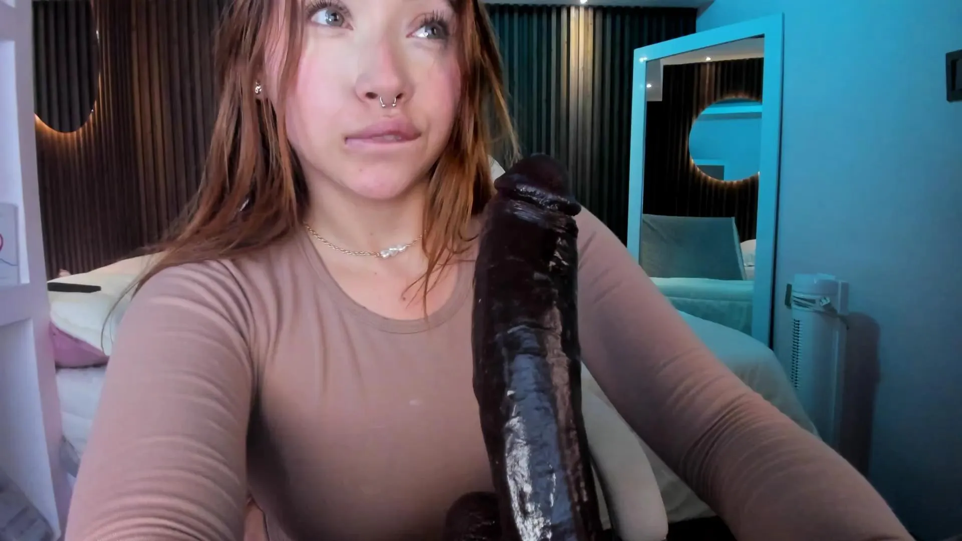 Freechat mariana_castro9 on Cam4