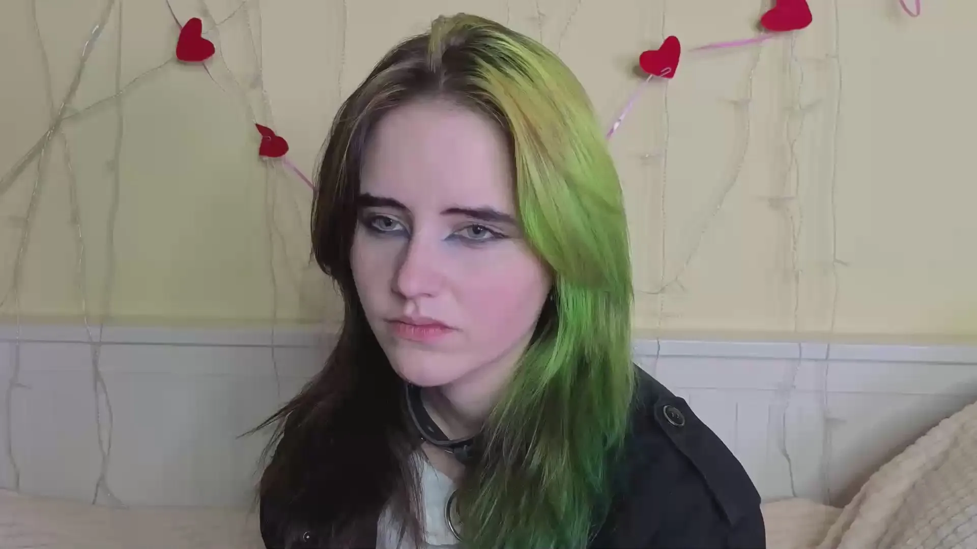 Offline MarianEdgin on Cam4