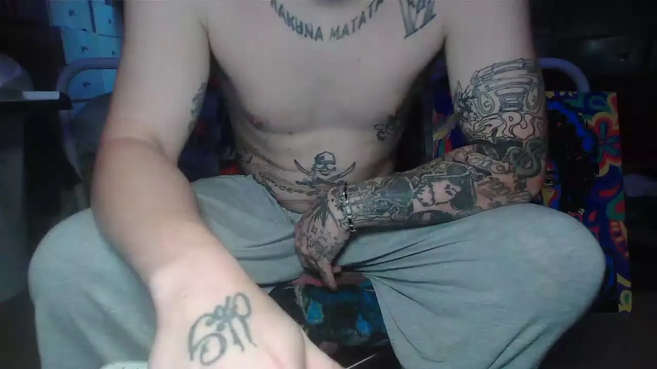 Offline MeBiggins69 on Cam4