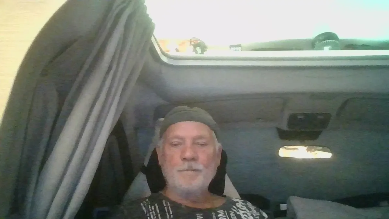 Offline Melkmann1 on Cam4