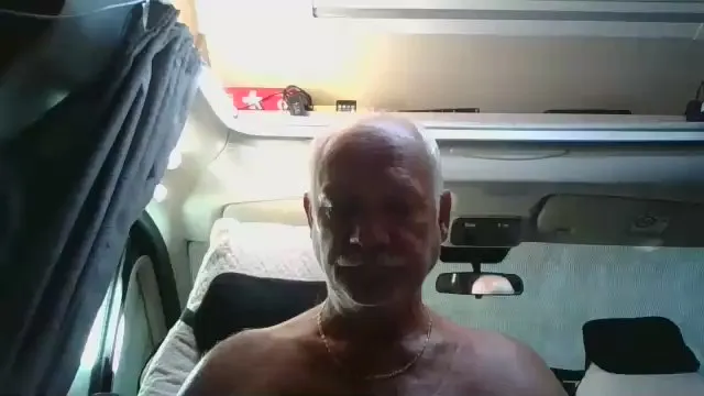 Offline Melkmann1 on Cam4