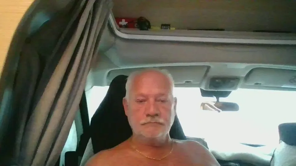 Offline Melkmann1 on Cam4