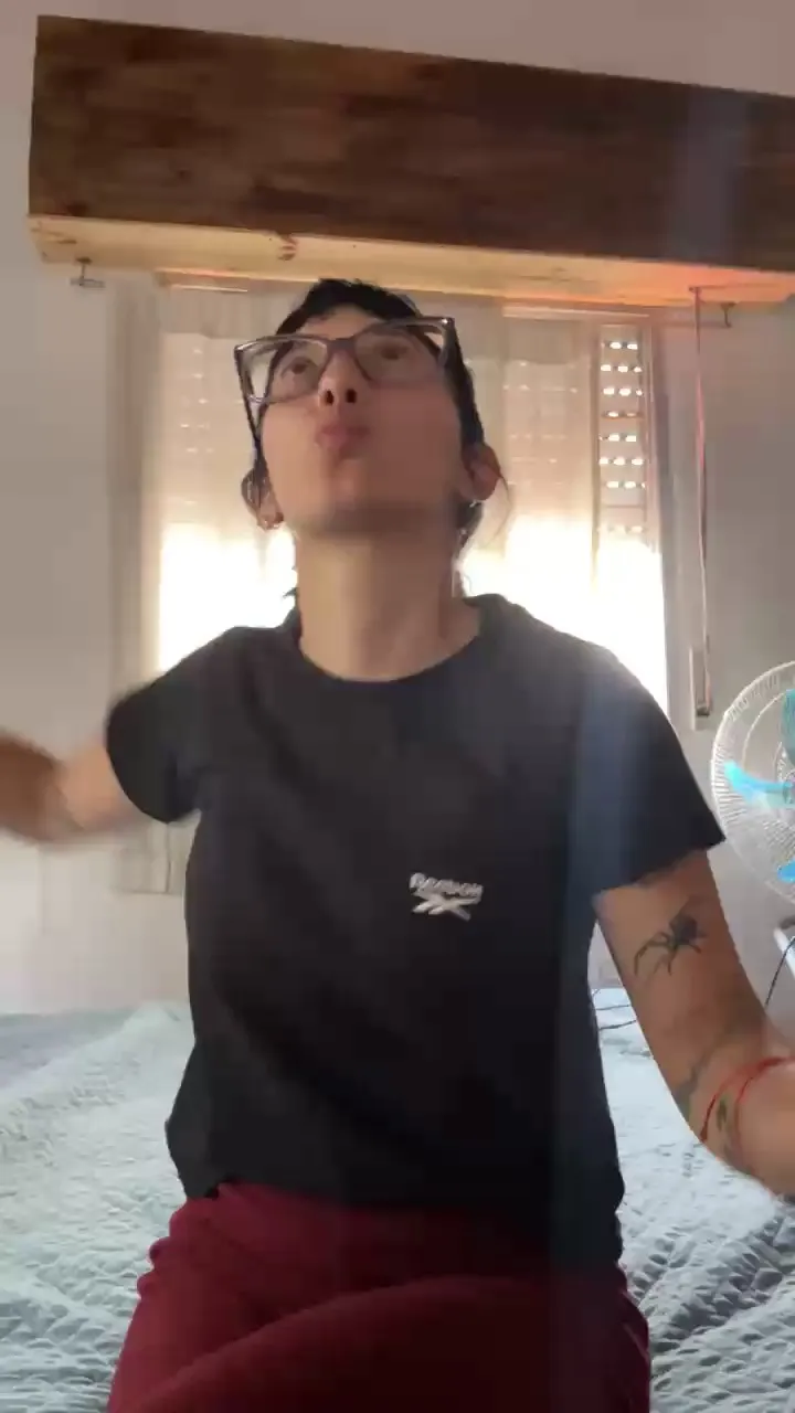 mica88xxx — Freechat on Cam4