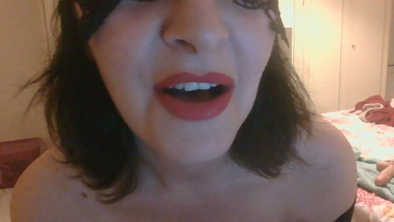 Offline Milfona77 on Cam4