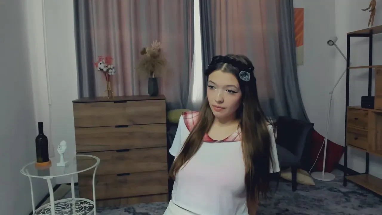 Offline MindaTone on Cam4