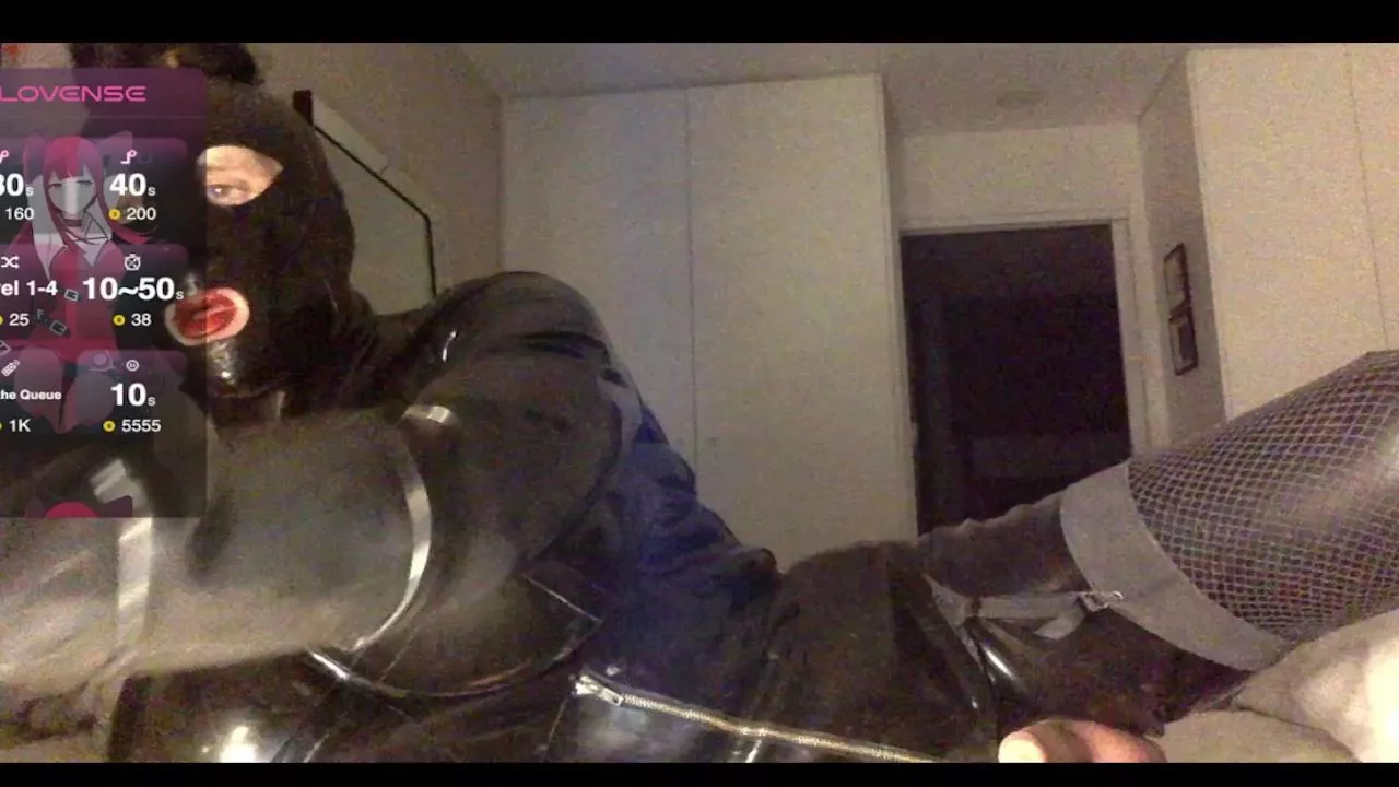 Offline Mistresslatexxx on Cam4