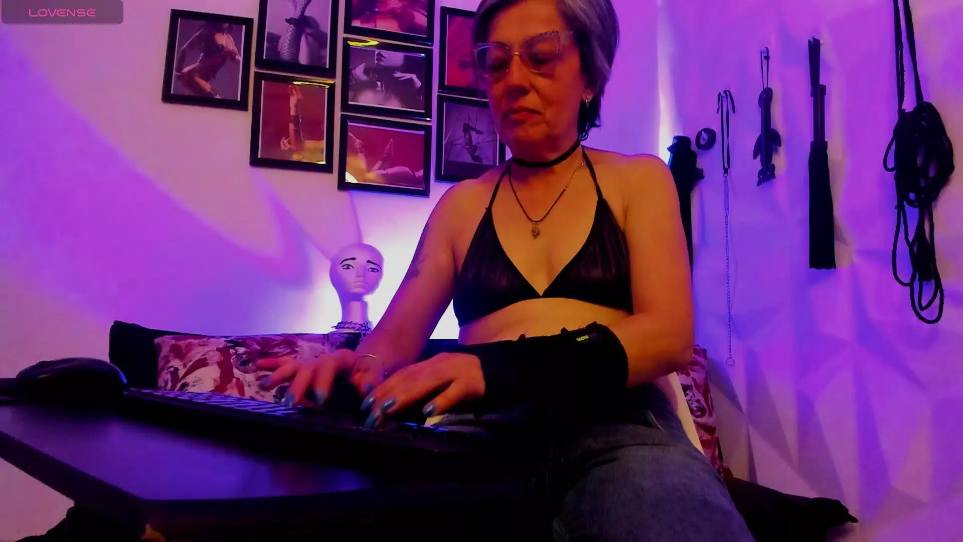 Offline MistressNyx_cg on Cam4