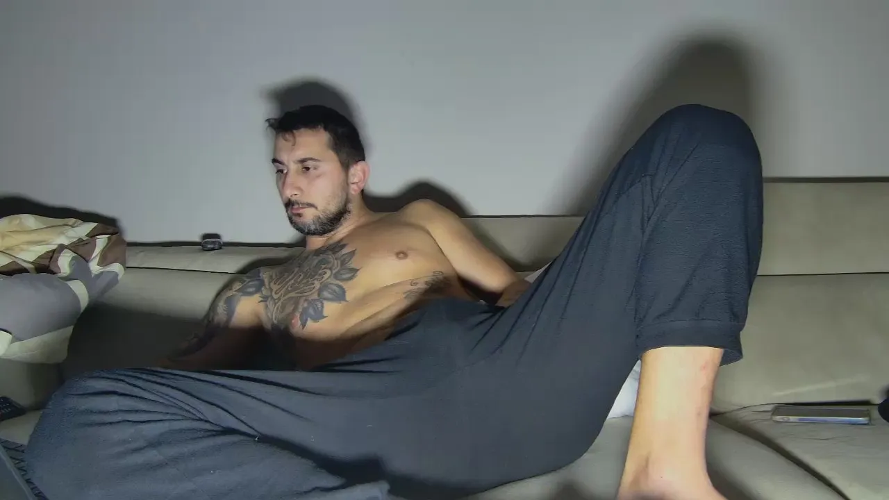 Offline mrlightxxx on Cam4