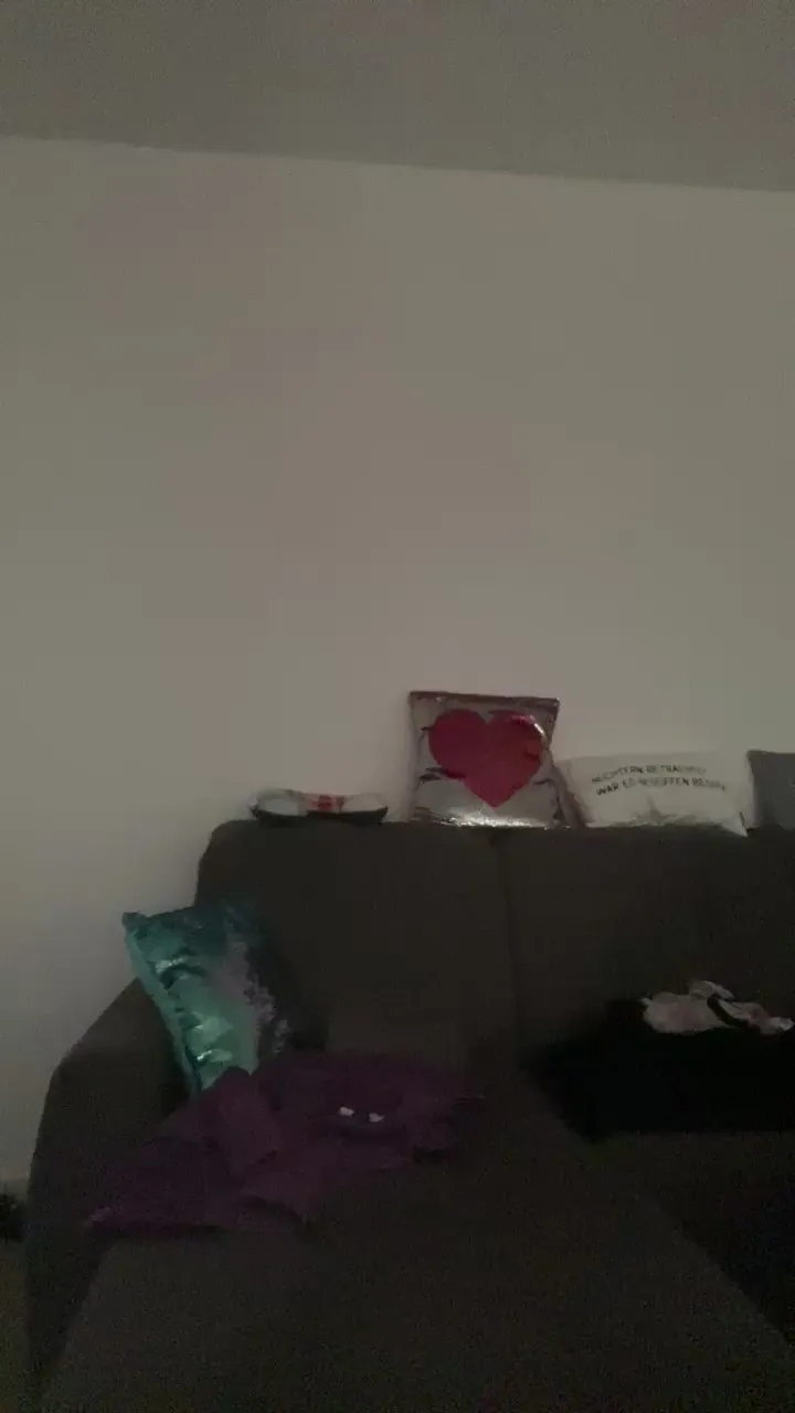 Offline Nadine1990 on Cam4