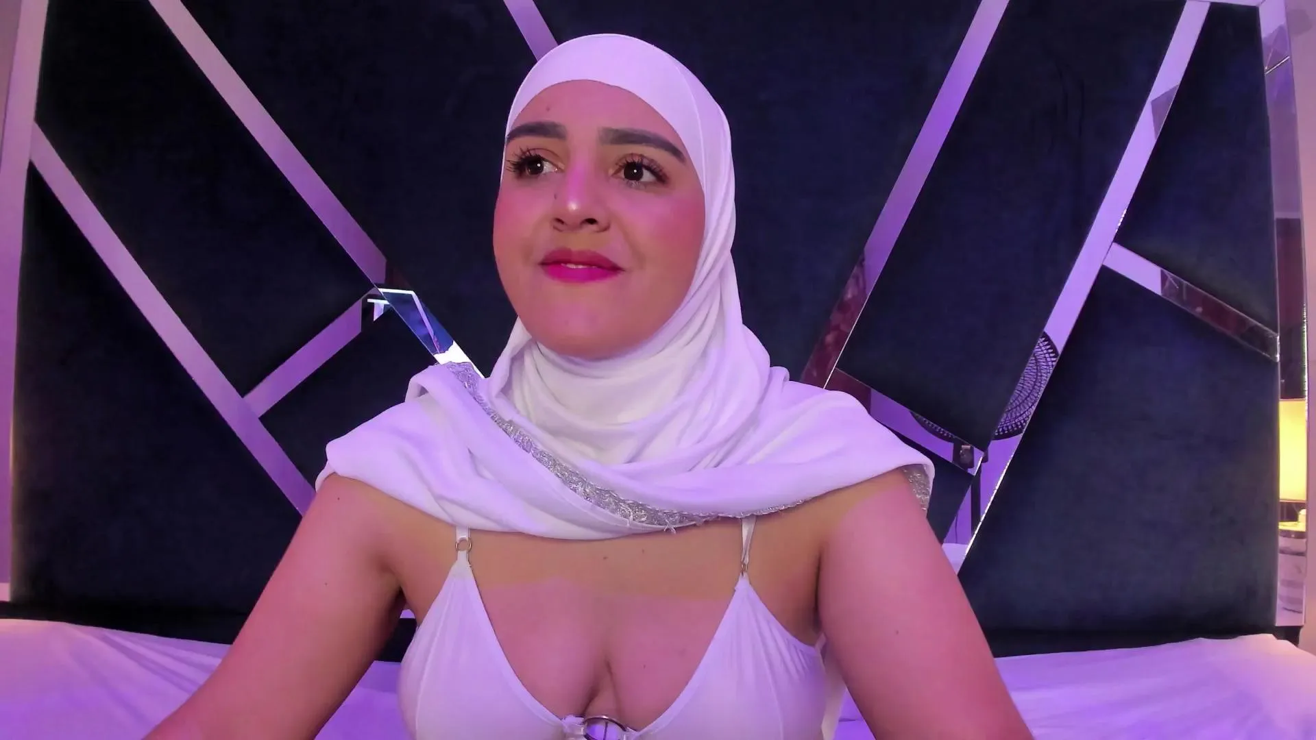 Nahid_jaziri on Cam4