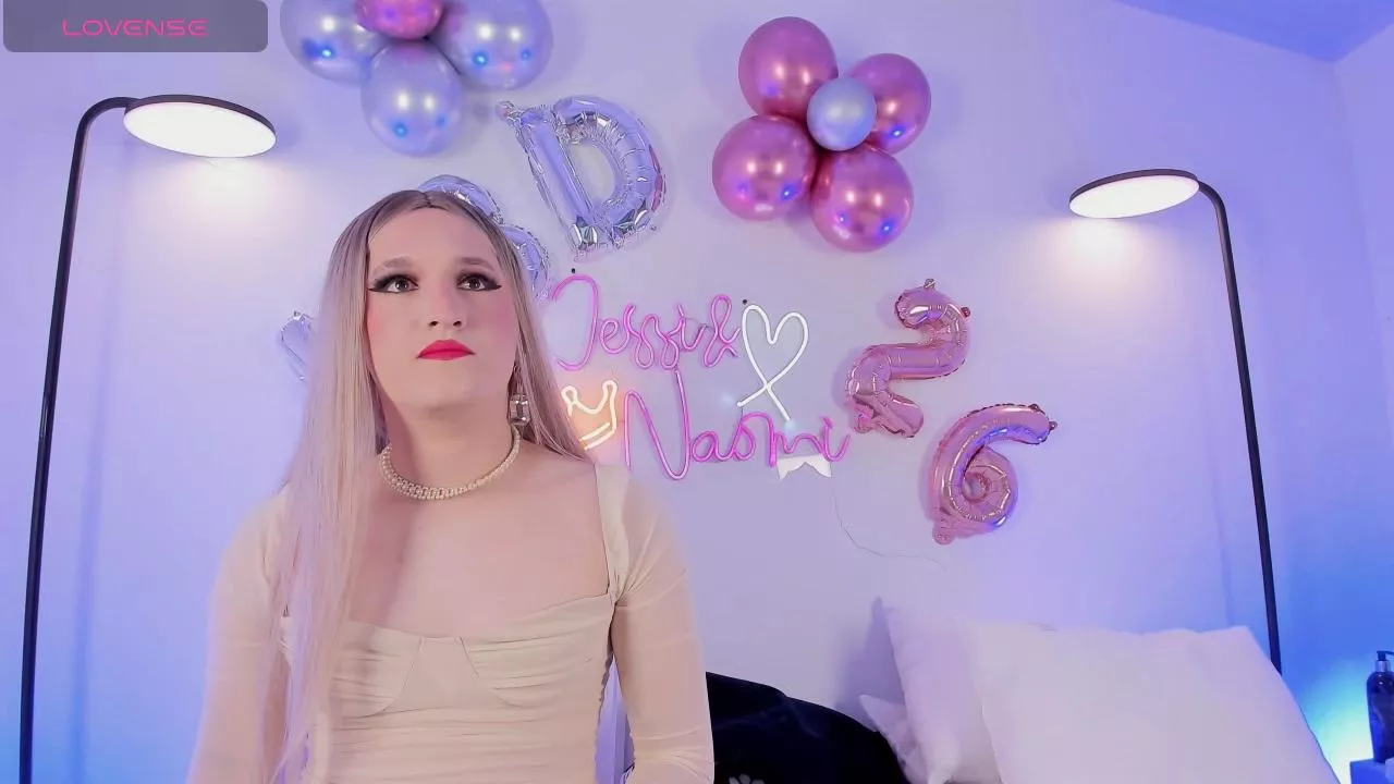 Freechat Naomi_Collins on Cam4