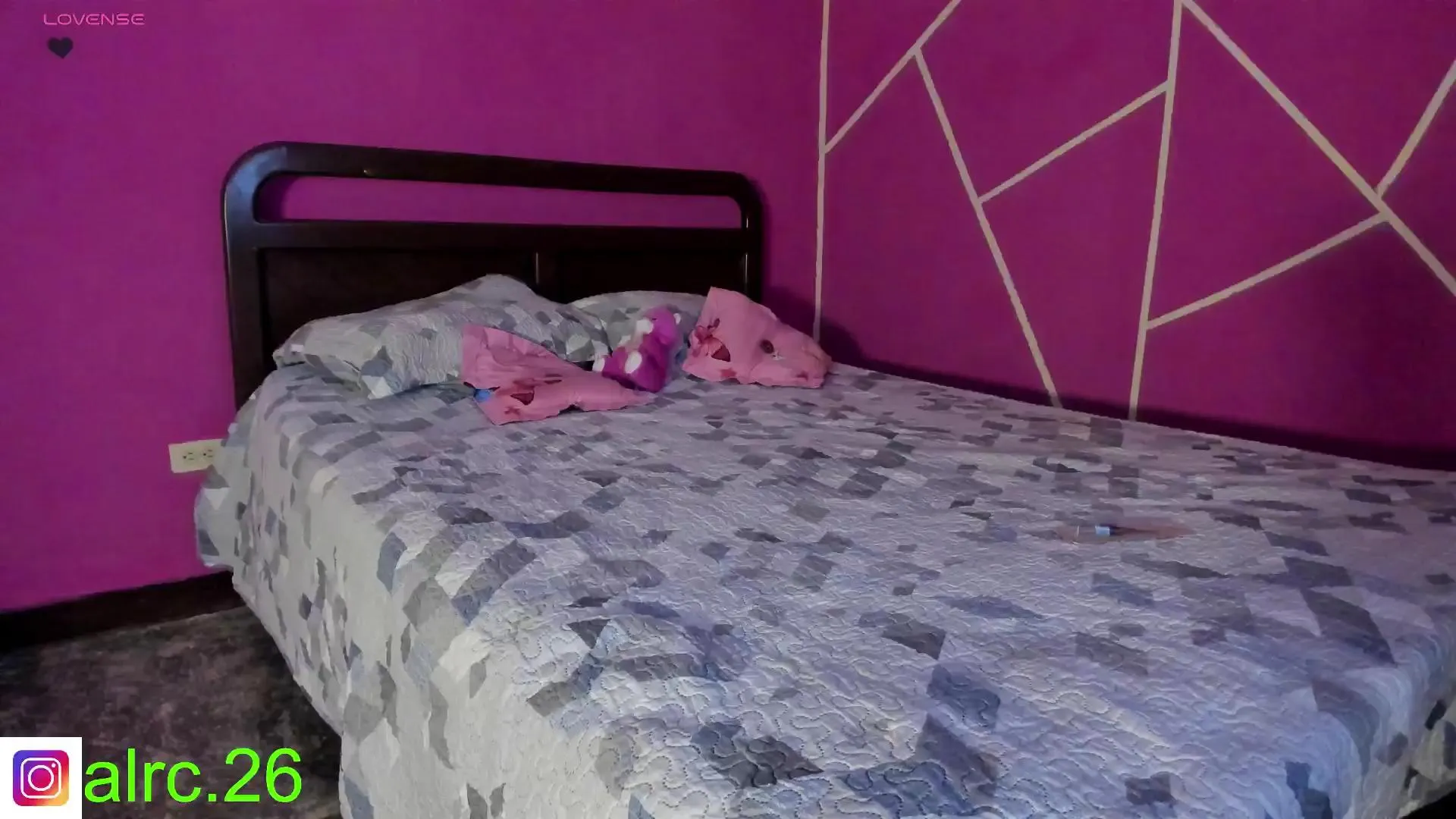 Offline Natyass4 on Cam4