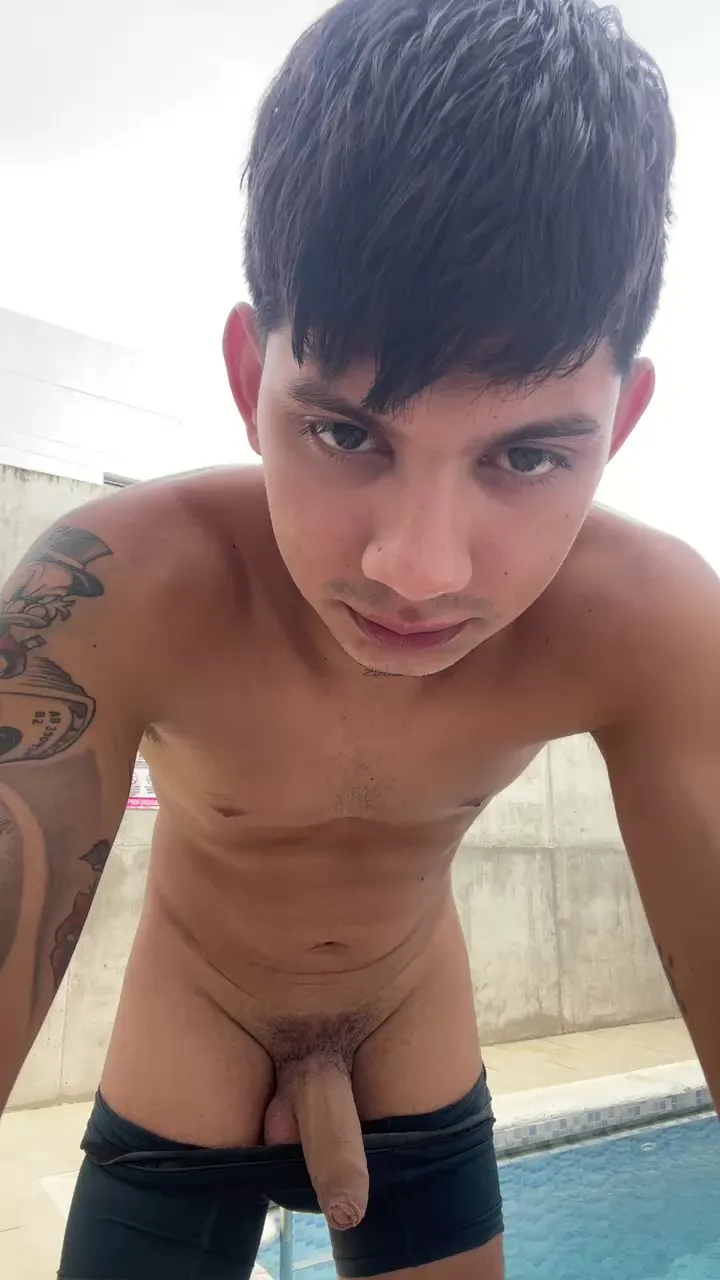 Offline naughty_daniel on Cam4