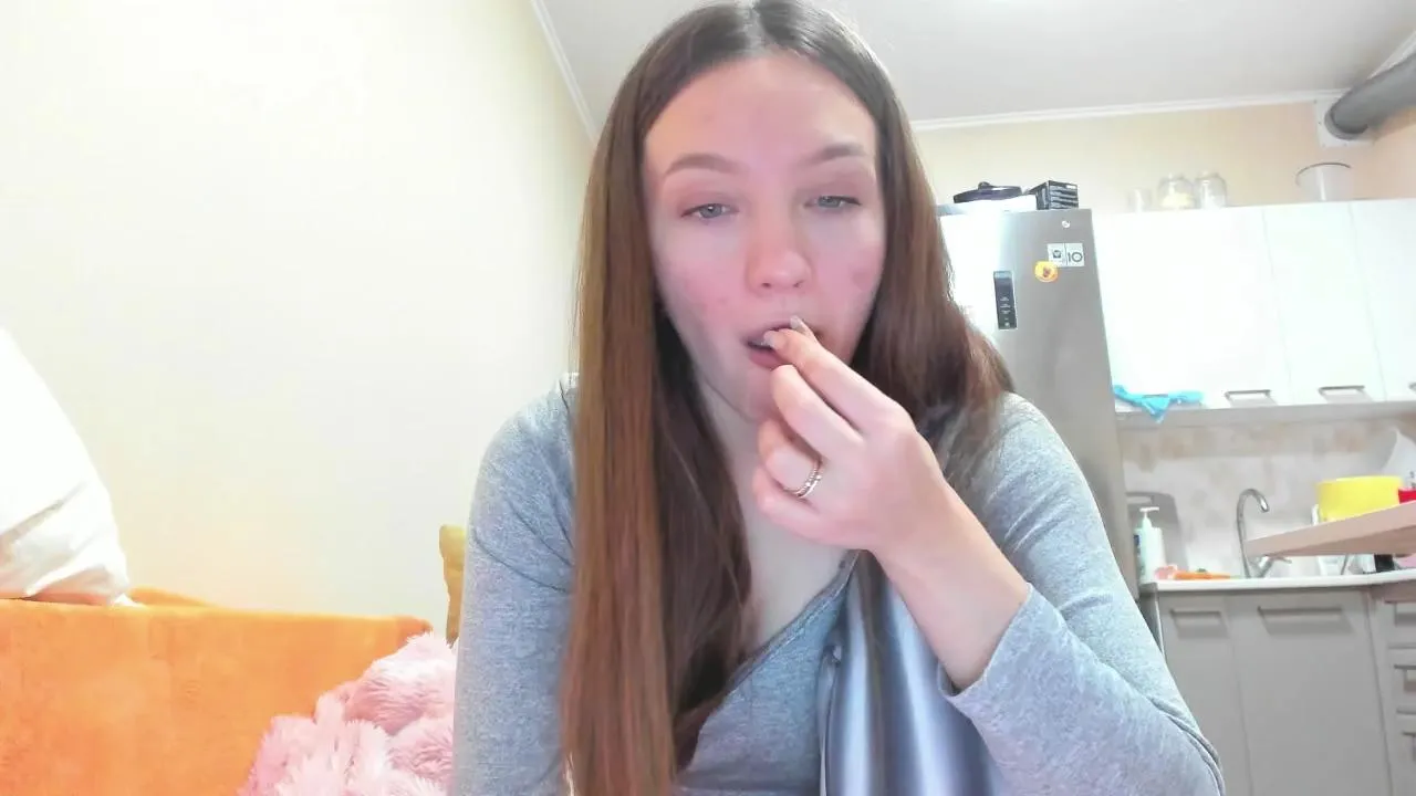 Naughty_Molly on Cam4