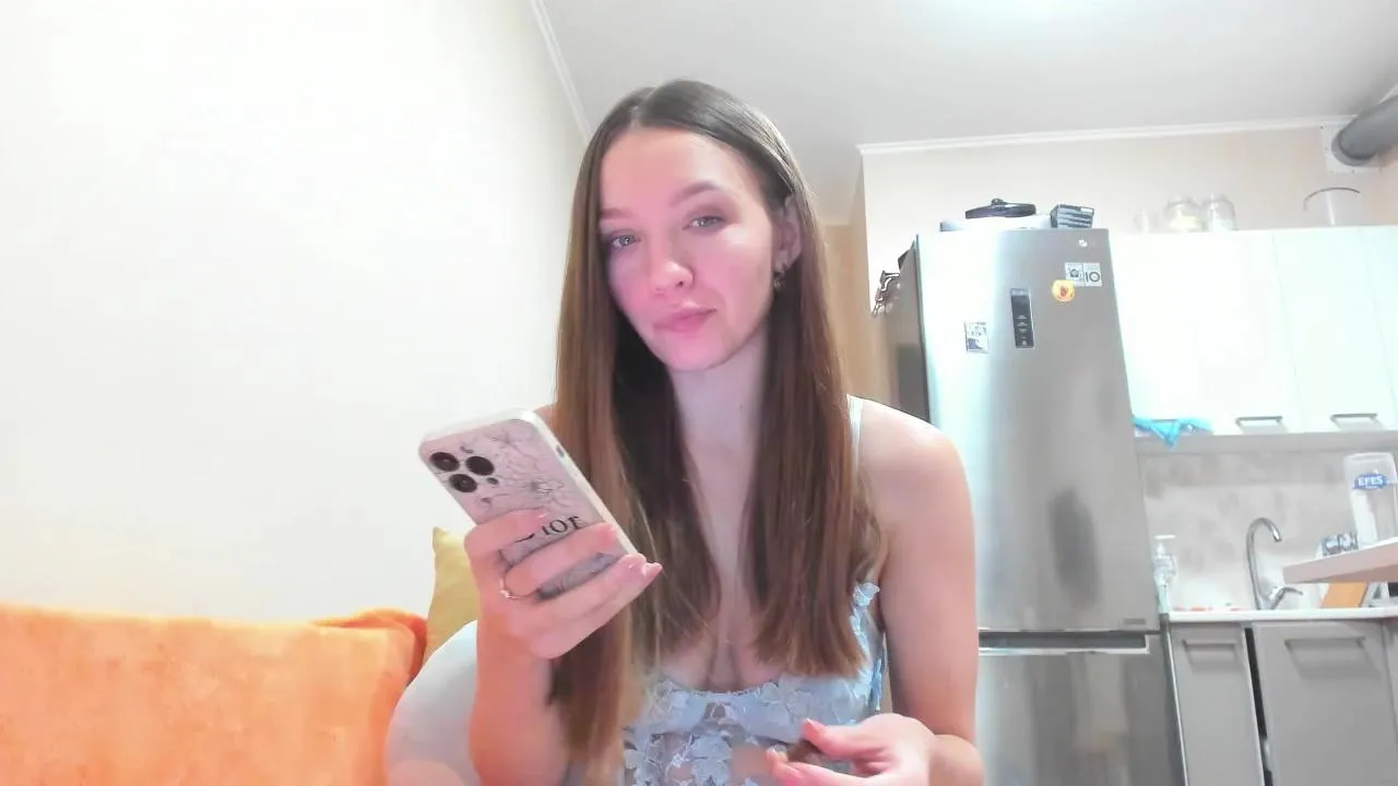 Naughty_Molly on Cam4