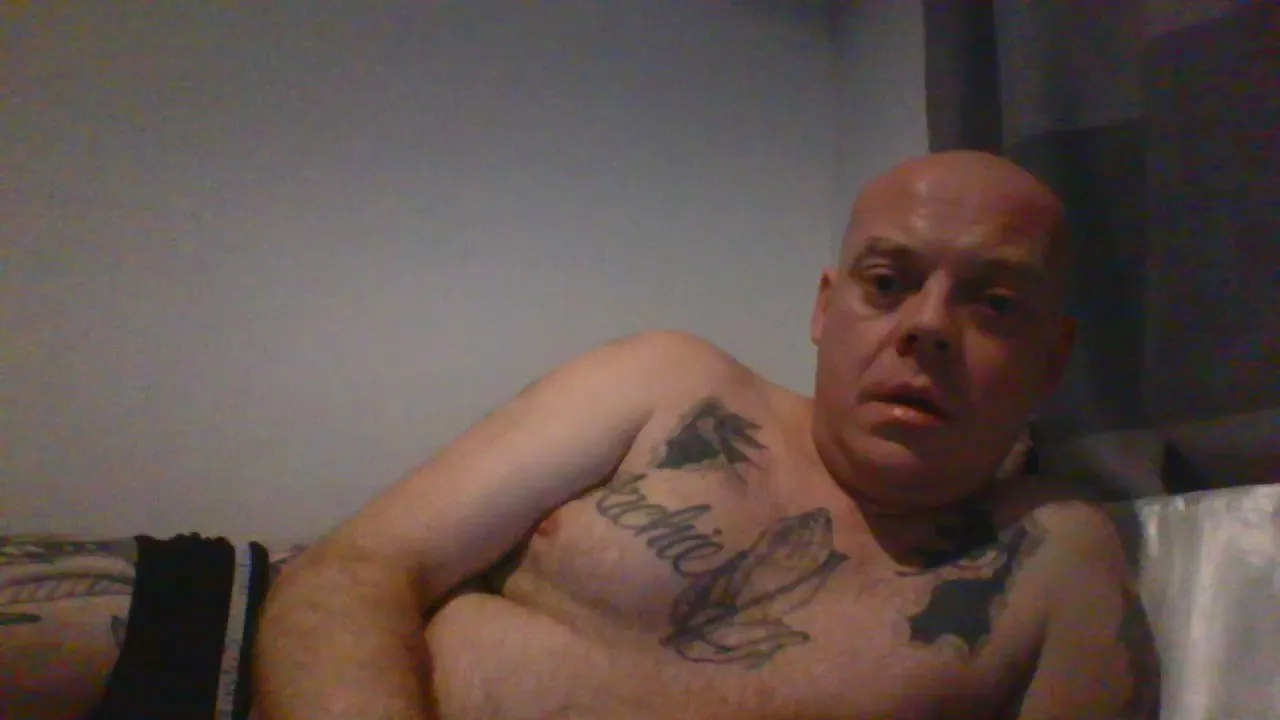 Offline NaughtyNikkii on Cam4