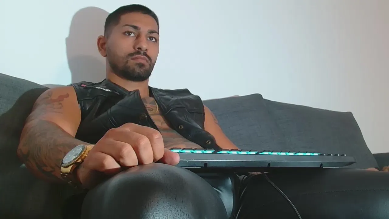 Offline NigelBoydX on Cam4