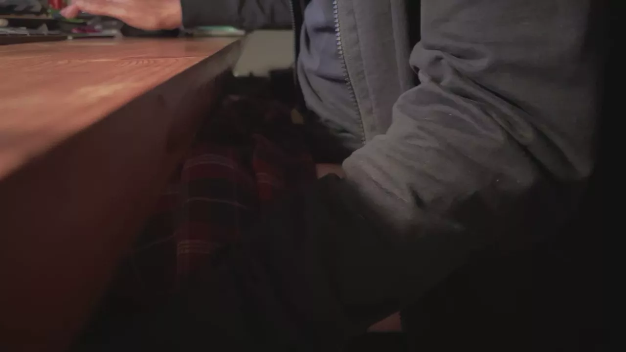 Offline oozeice on Cam4